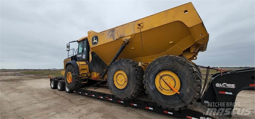 John Deere 460E Su tankerleri