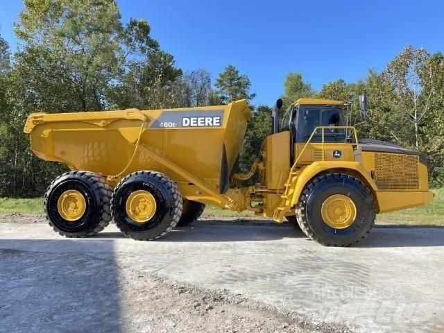 John Deere 460E Belden kirma kaya kamyonu