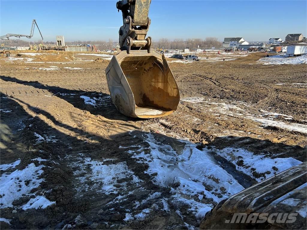 John Deere 470G LC Paletli ekskavatörler