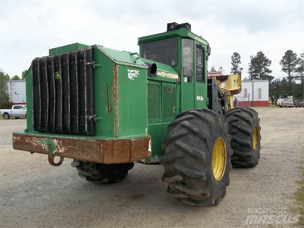 John Deere 643K Ağaç kesici istifleyiciler