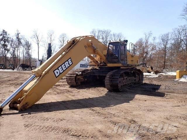 John Deere 750 Paletli ekskavatörler