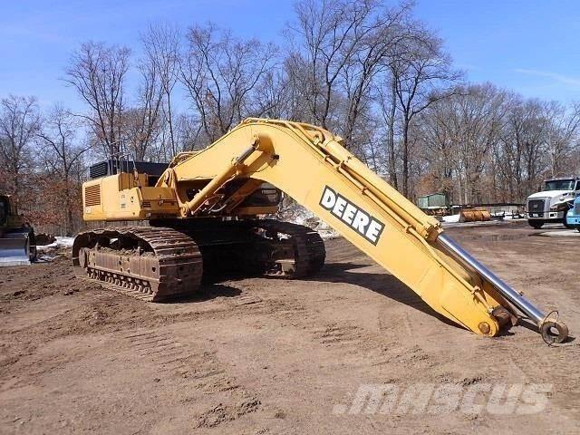 John Deere 750 Paletli ekskavatörler