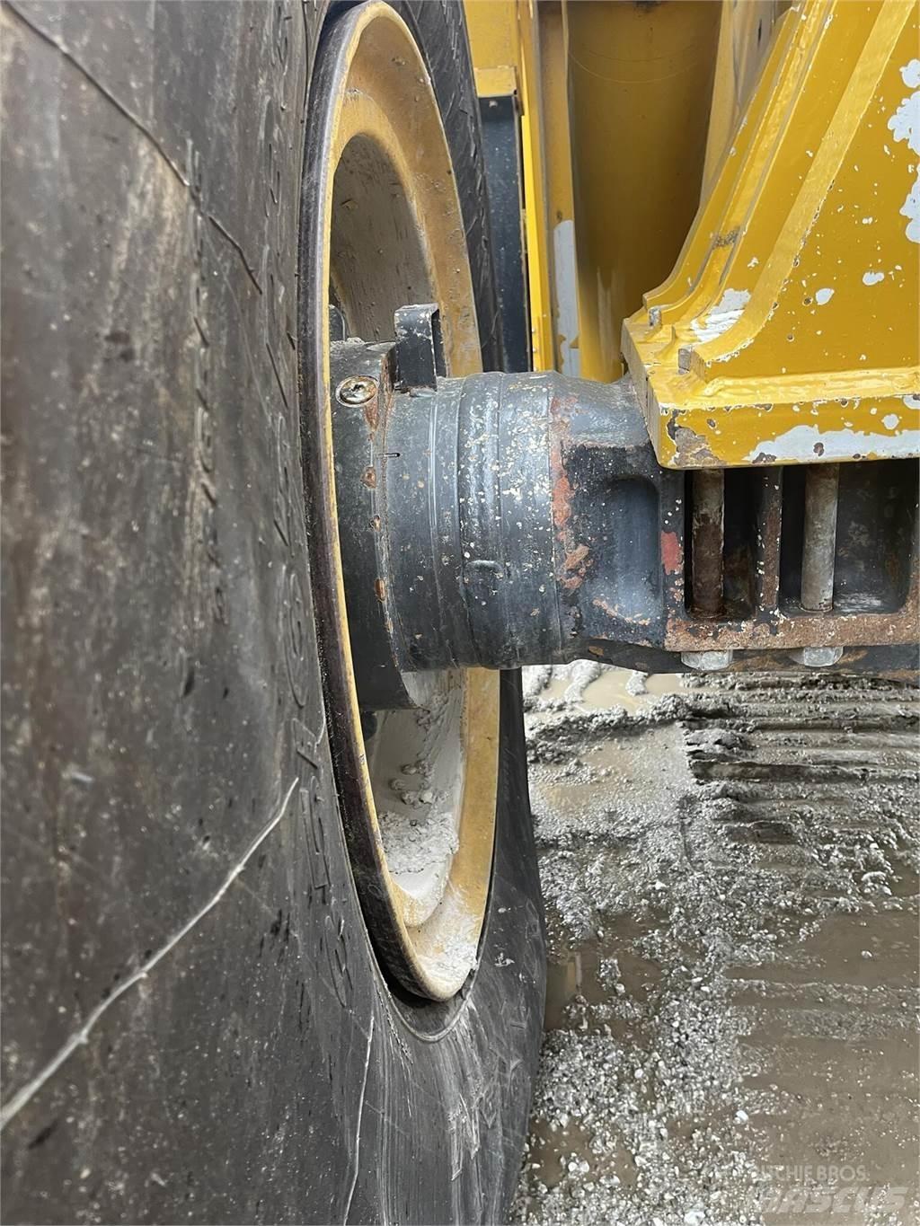 Kawasaki 115Z7 Tekerlekli yükleyiciler