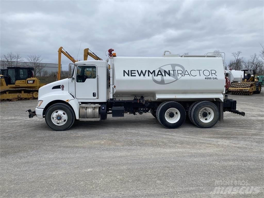 Kenworth T300 Su tankerleri