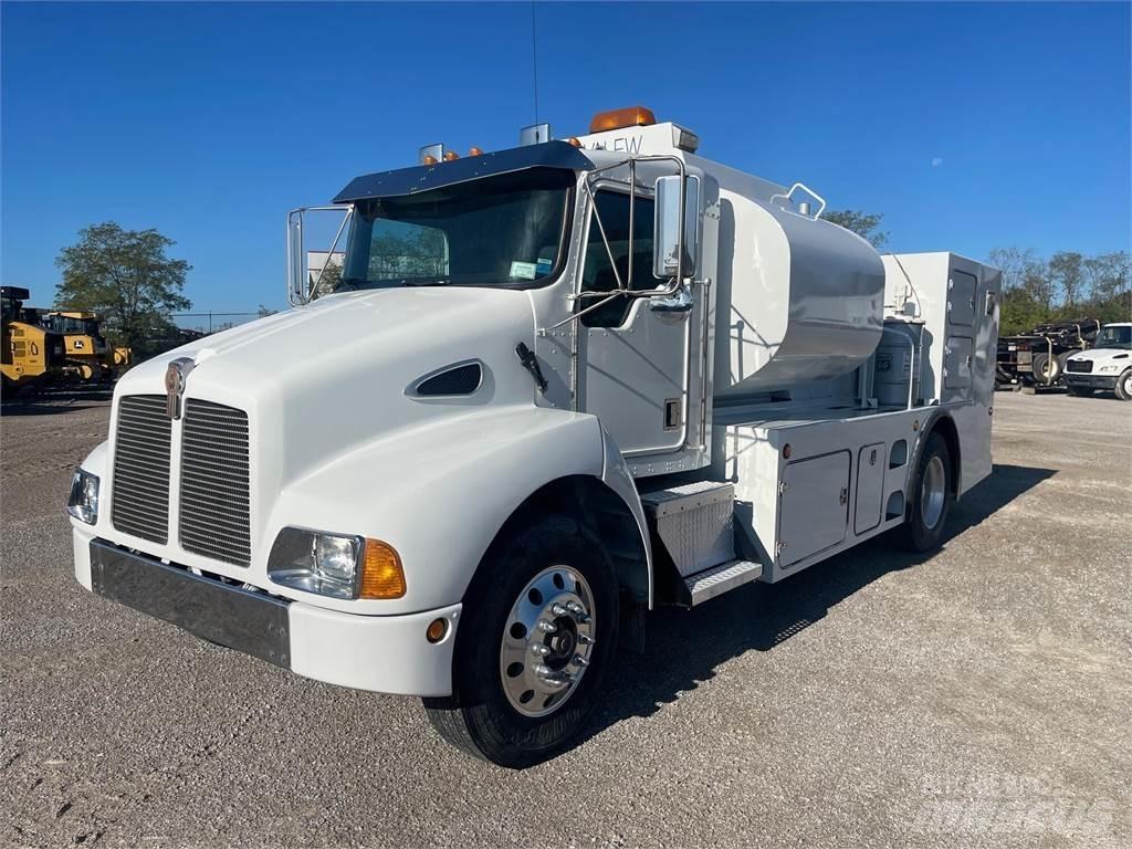 Kenworth T300 Diger