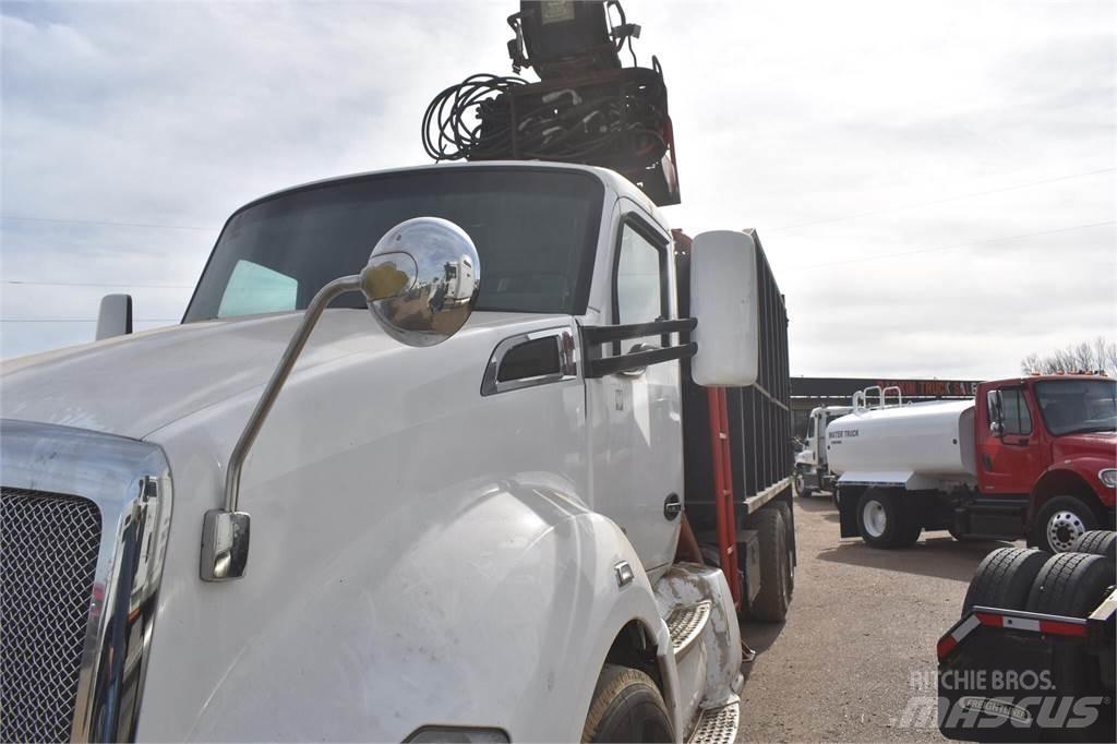 Kenworth T680 Araç üzeri vinçler