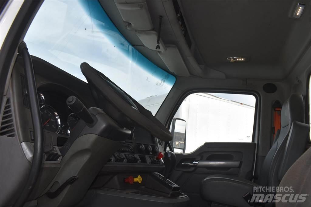 Kenworth T680 Araç üzeri vinçler