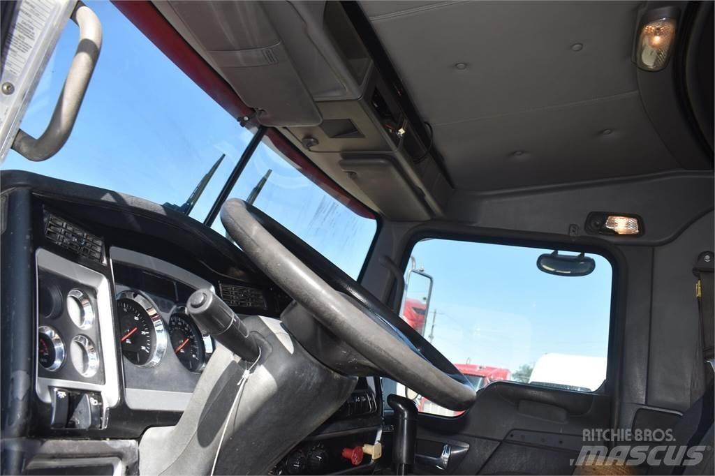 Kenworth T800 Araç üzeri vinçler