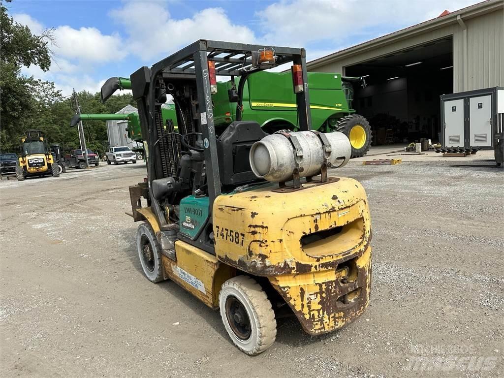 Komatsu FG25T-14 Diger
