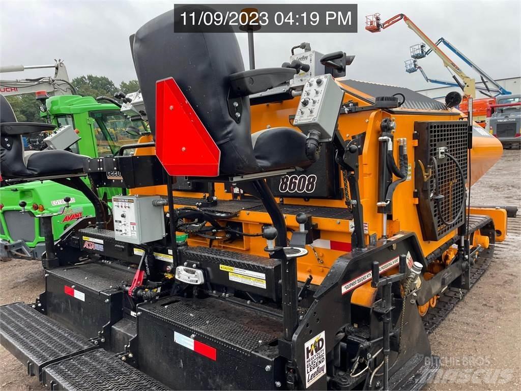 LeeBoy 8608 Asfalt sericiler