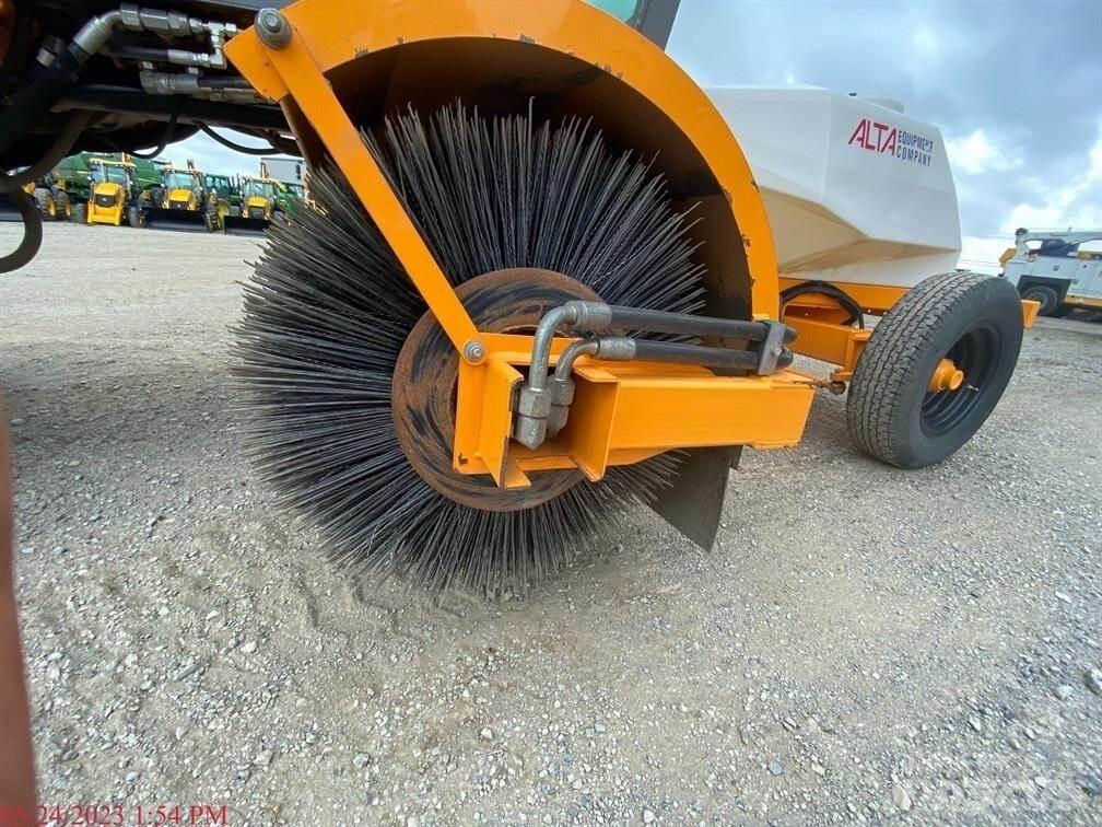LeeBoy CB95 Cadde süpürücüler