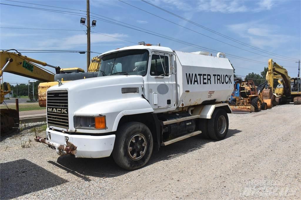 Mack CH613 Tankerli kamyonlar
