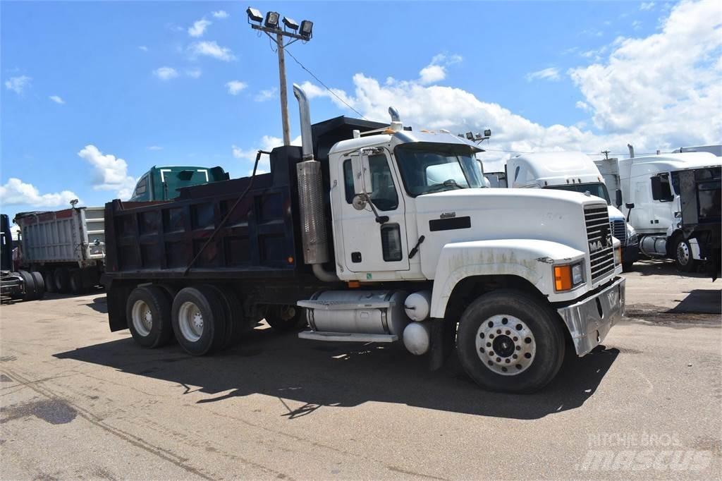 Mack CHN613 Damperli kamyonlar