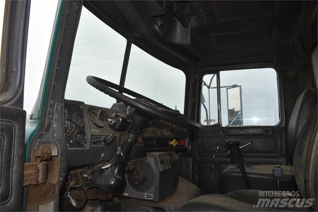 Mack DM688 Damperli kamyonlar