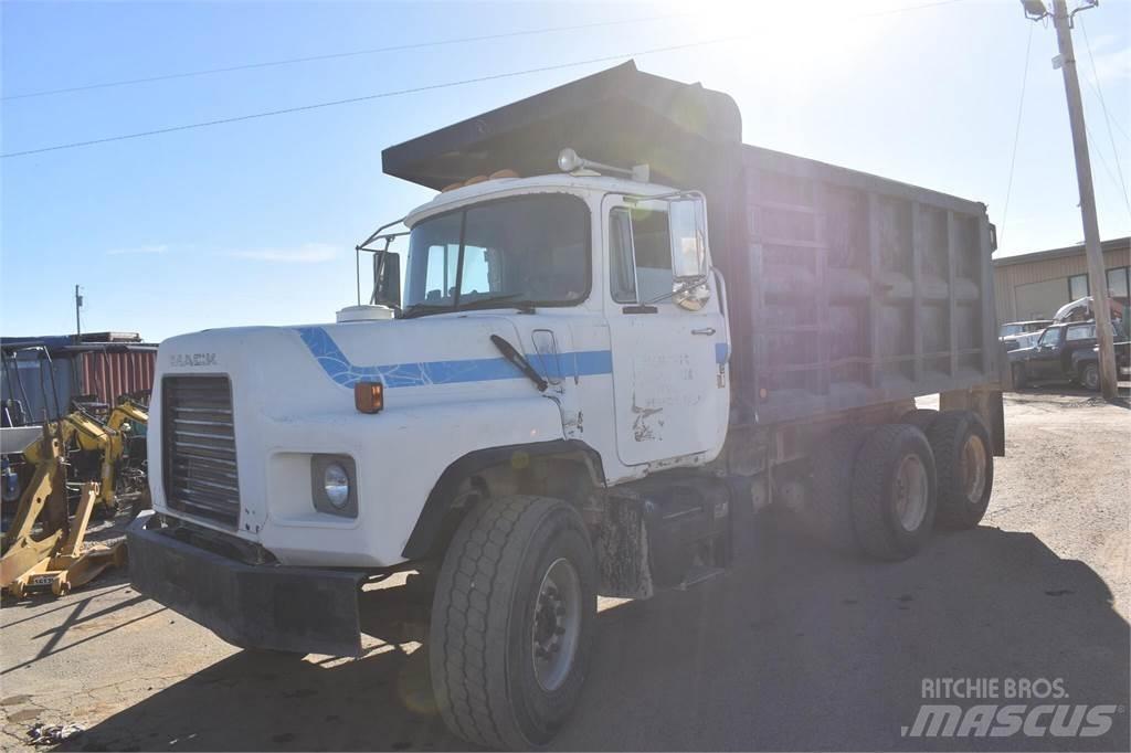 Mack DM690S Damperli kamyonlar
