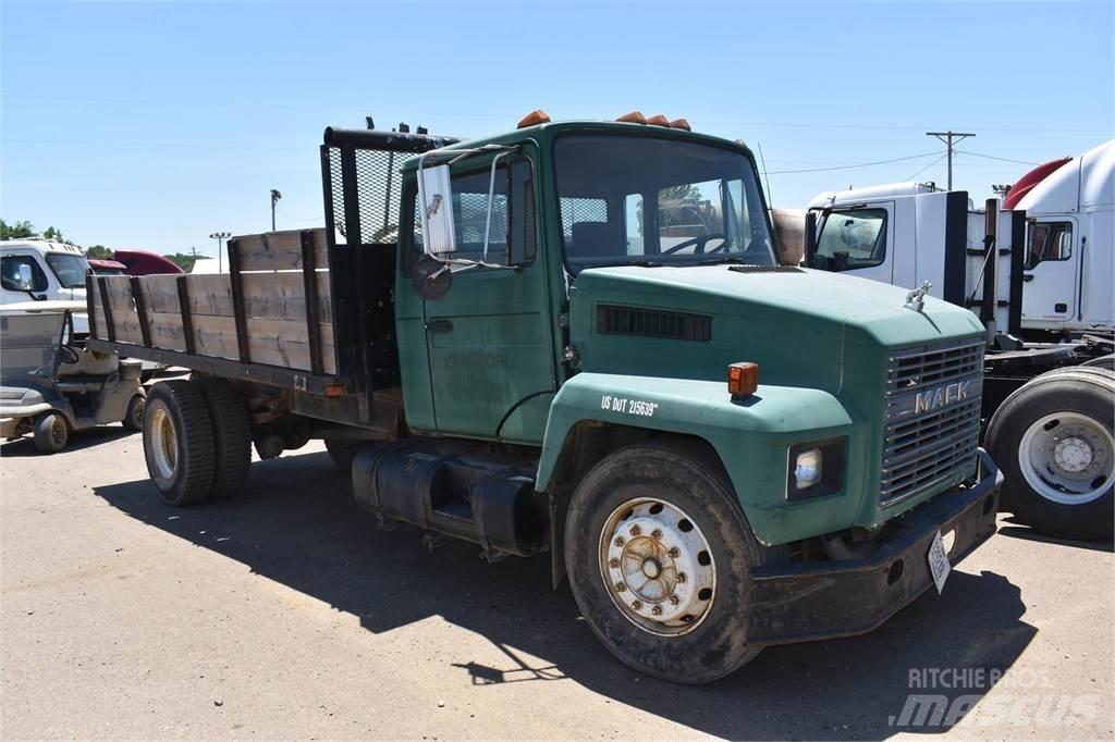 Mack MIDLINER CS200 Damperli kamyonlar
