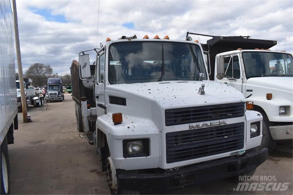 Mack MIDLINER CS300 Araç üzeri vinçler