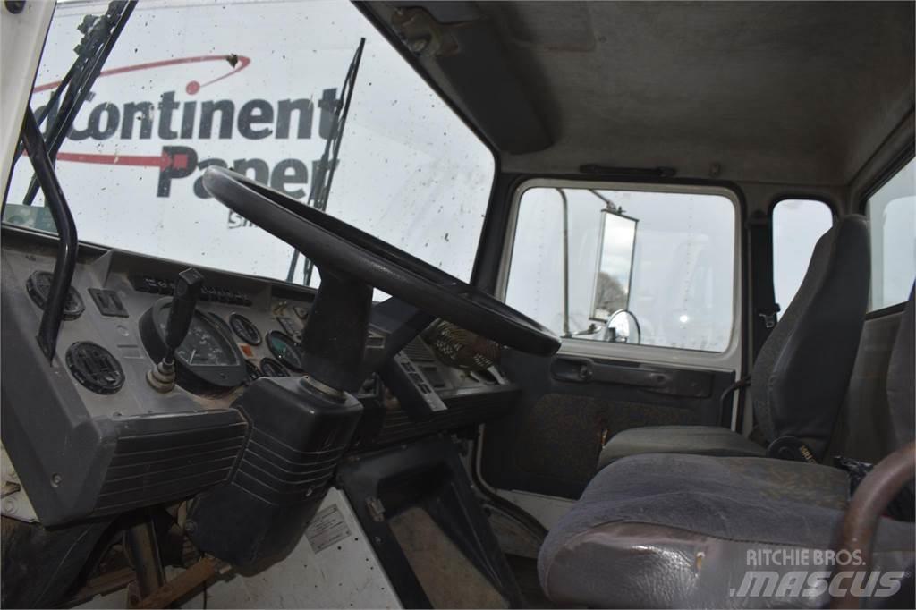 Mack MIDLINER CS300 Araç üzeri vinçler