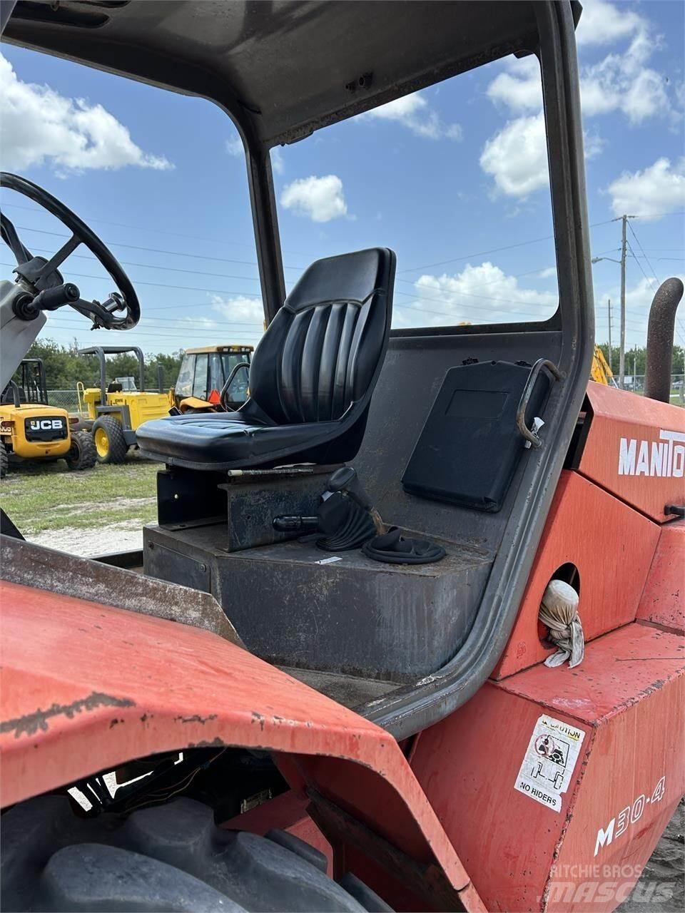 Manitou M30.4 Arazi tipi forklift