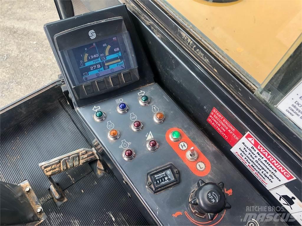 Morooka MST1500VD Paletli damperler