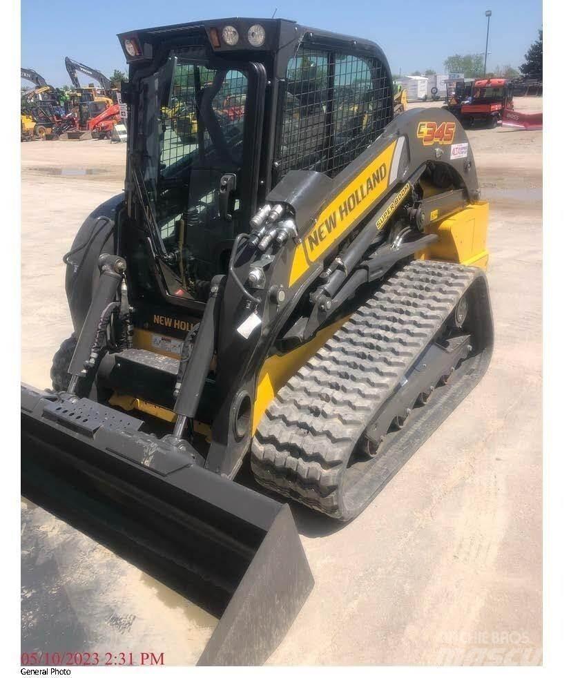 New Holland C345 Skid steer loderler