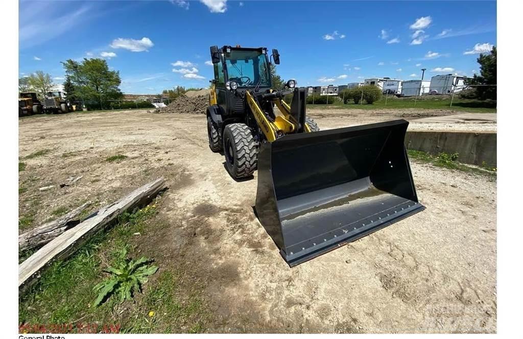 New Holland W80C Tekerlekli yükleyiciler