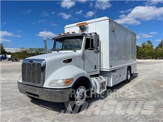 Peterbilt 335 Diger