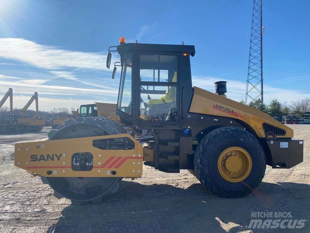 Sany SSR120C-8 Çift tamburlu silindirler