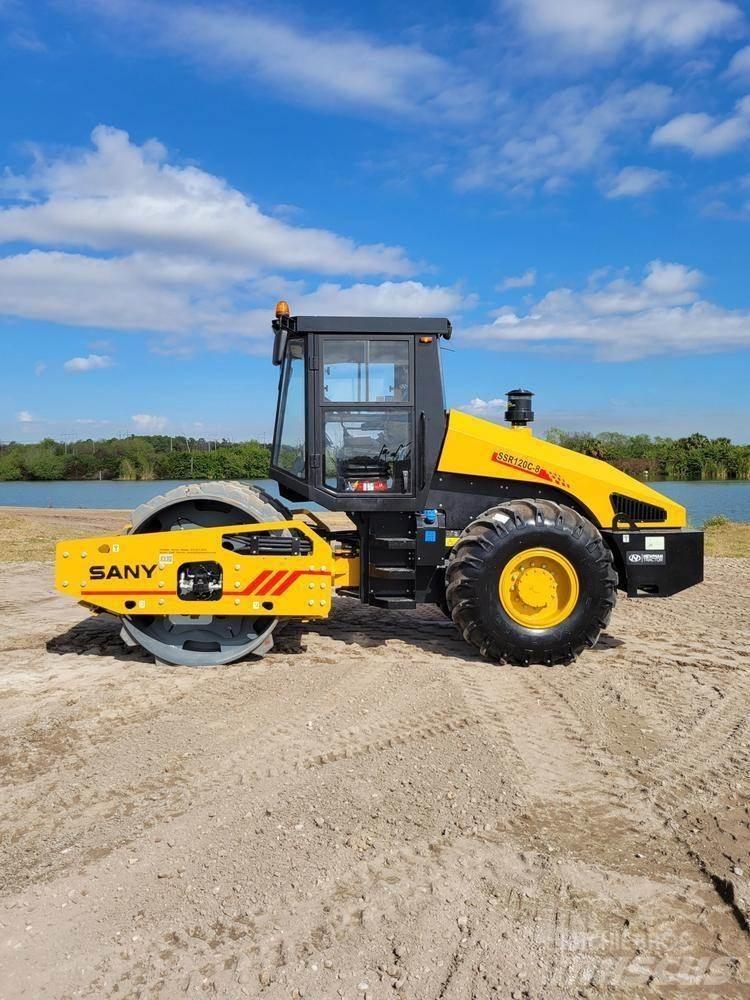 Sany SSR120C-8 Çift tamburlu silindirler