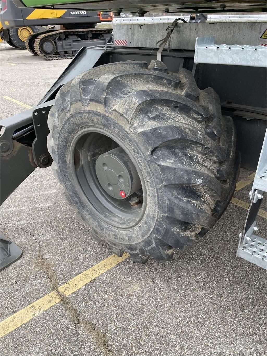Sennebogen 718E Atık taşıma araçları