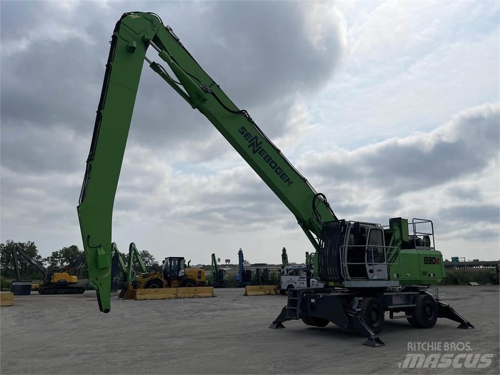 Sennebogen 830E Atık taşıma araçları