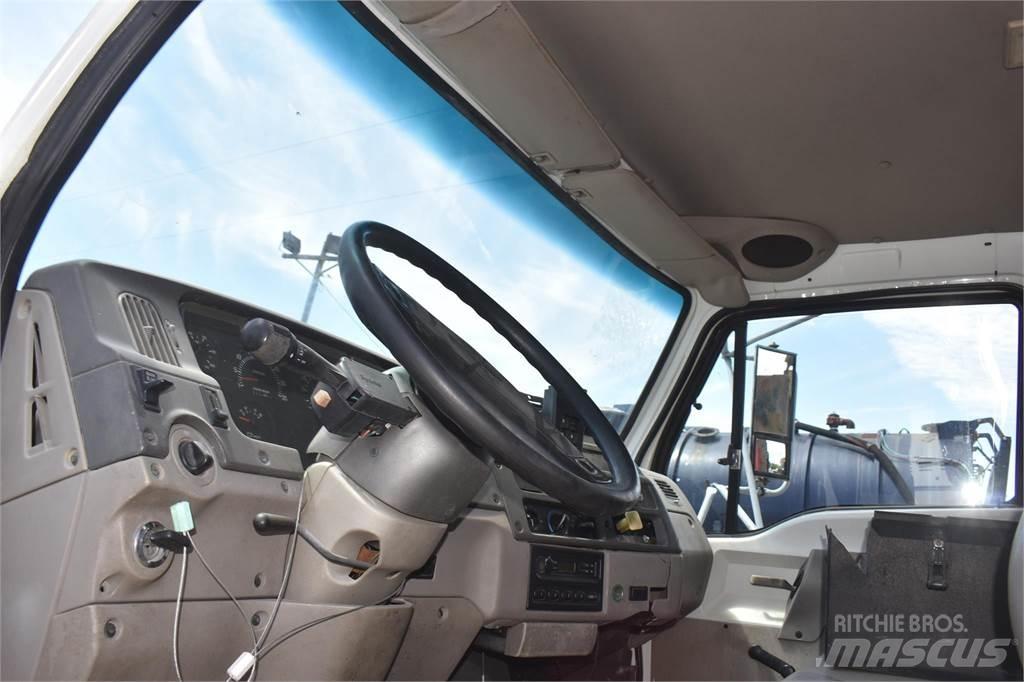 Sterling L7500 Araç üzeri vinçler