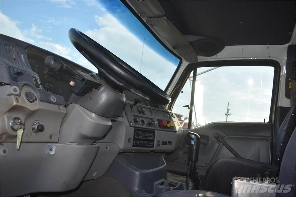 Sterling LT9500 Araç üzeri vinçler