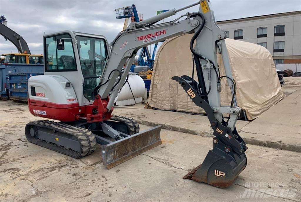 Takeuchi TB235-2 Mini ekskavatörler, 7 tona dek