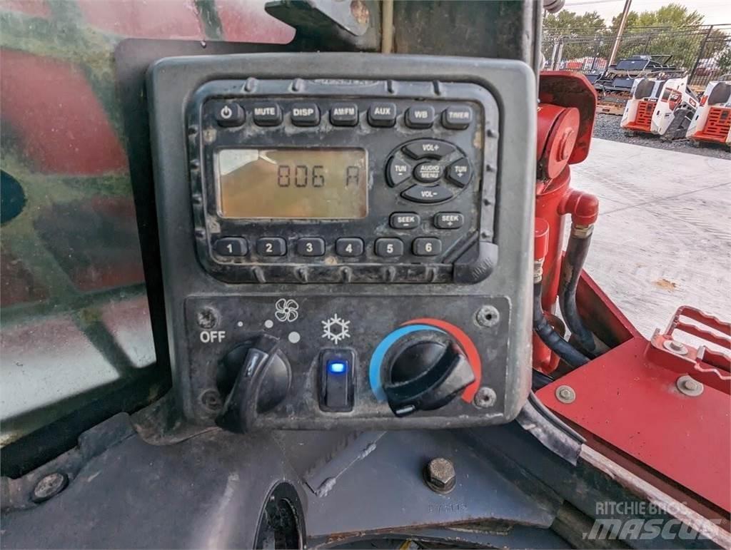 Takeuchi TL12V2 Skid steer loderler