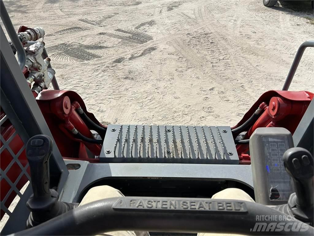 Takeuchi TL8 Skid steer loderler