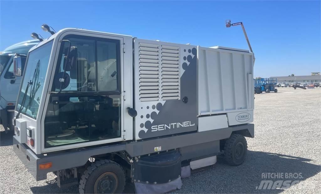Tennant SENTINEL Cadde süpürücüler