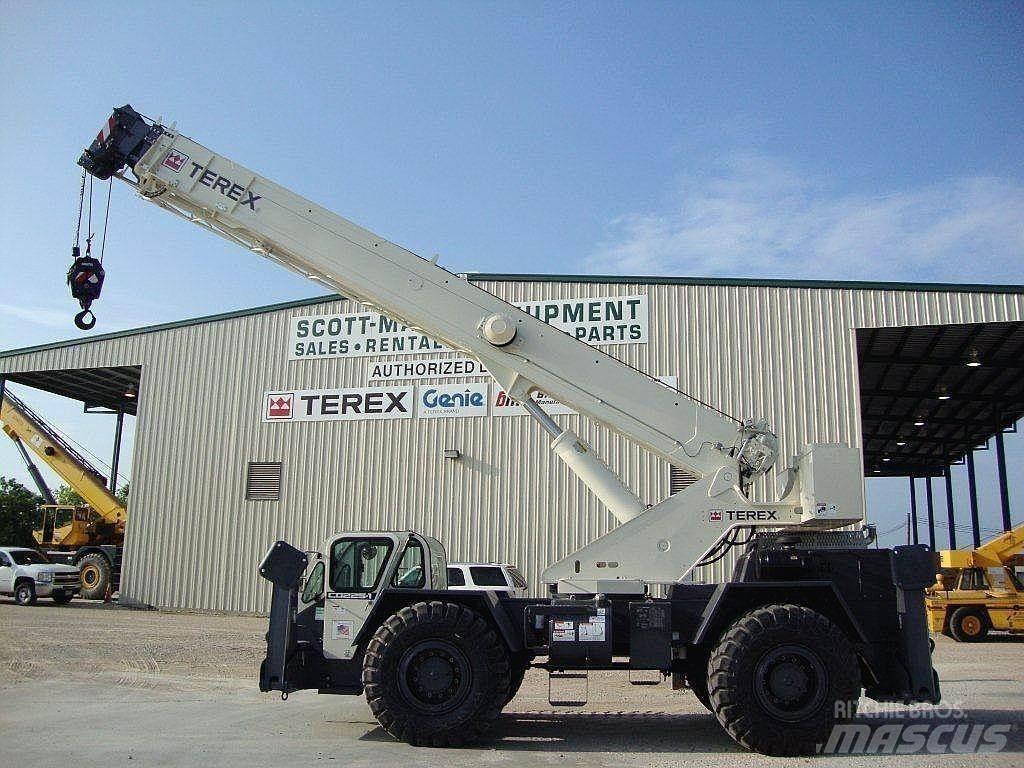 Terex CD225 Arazi Tipi Vinçler (RT)