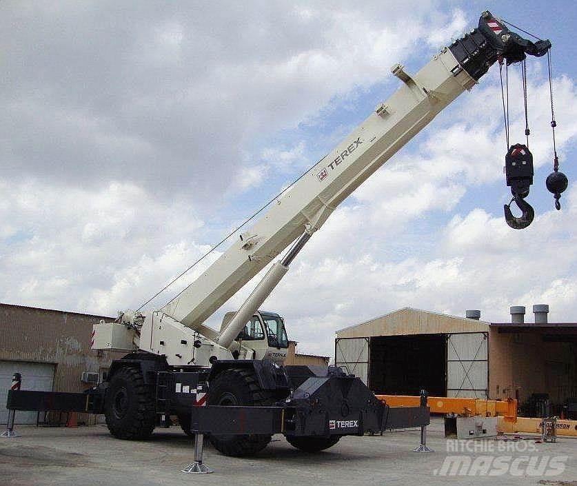 Terex RT130 Arazi Tipi Vinçler (RT)