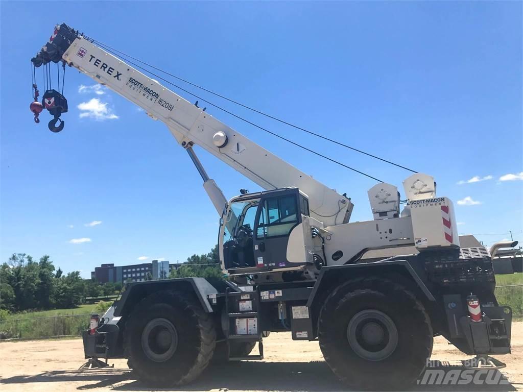Terex RT670 Arazi Tipi Vinçler (RT)