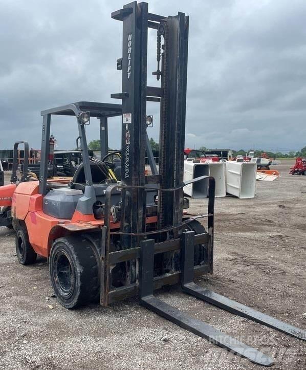 Toyota 7FDU45 Diger