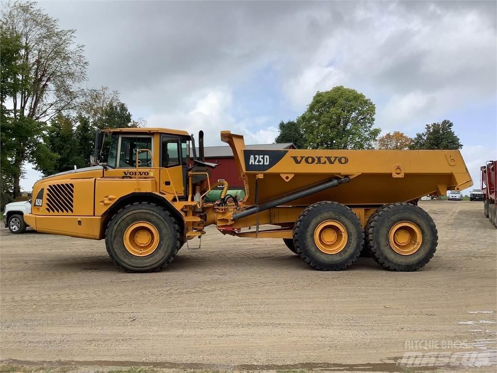 Volvo A25D Belden kirma kaya kamyonu