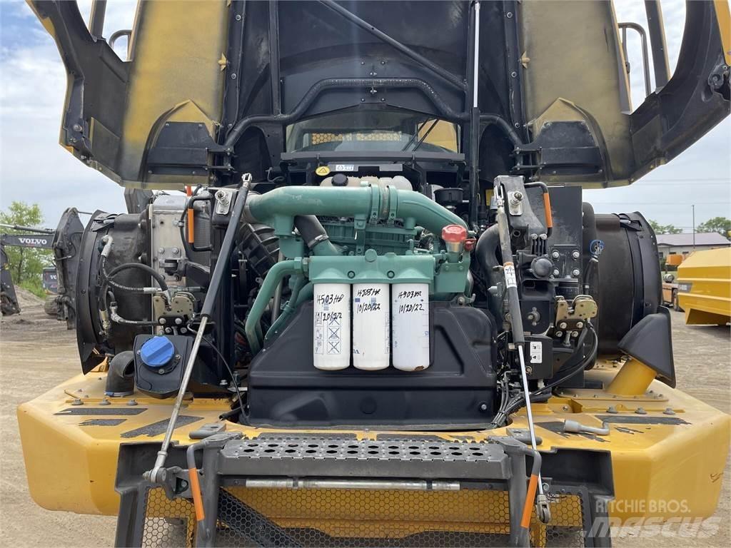 Volvo A25G Belden kirma kaya kamyonu