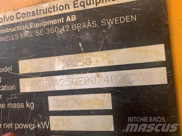 Volvo A25G Su tankerleri