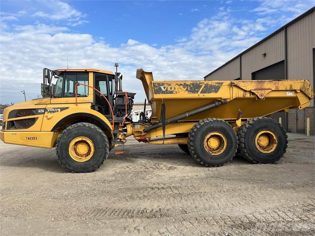 Volvo A25G Belden kirma kaya kamyonu