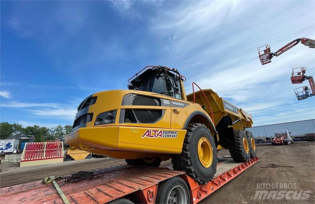 Volvo A25G Belden kirma kaya kamyonu