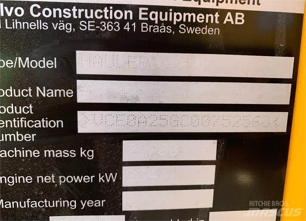 Volvo A25G Belden kirma kaya kamyonu