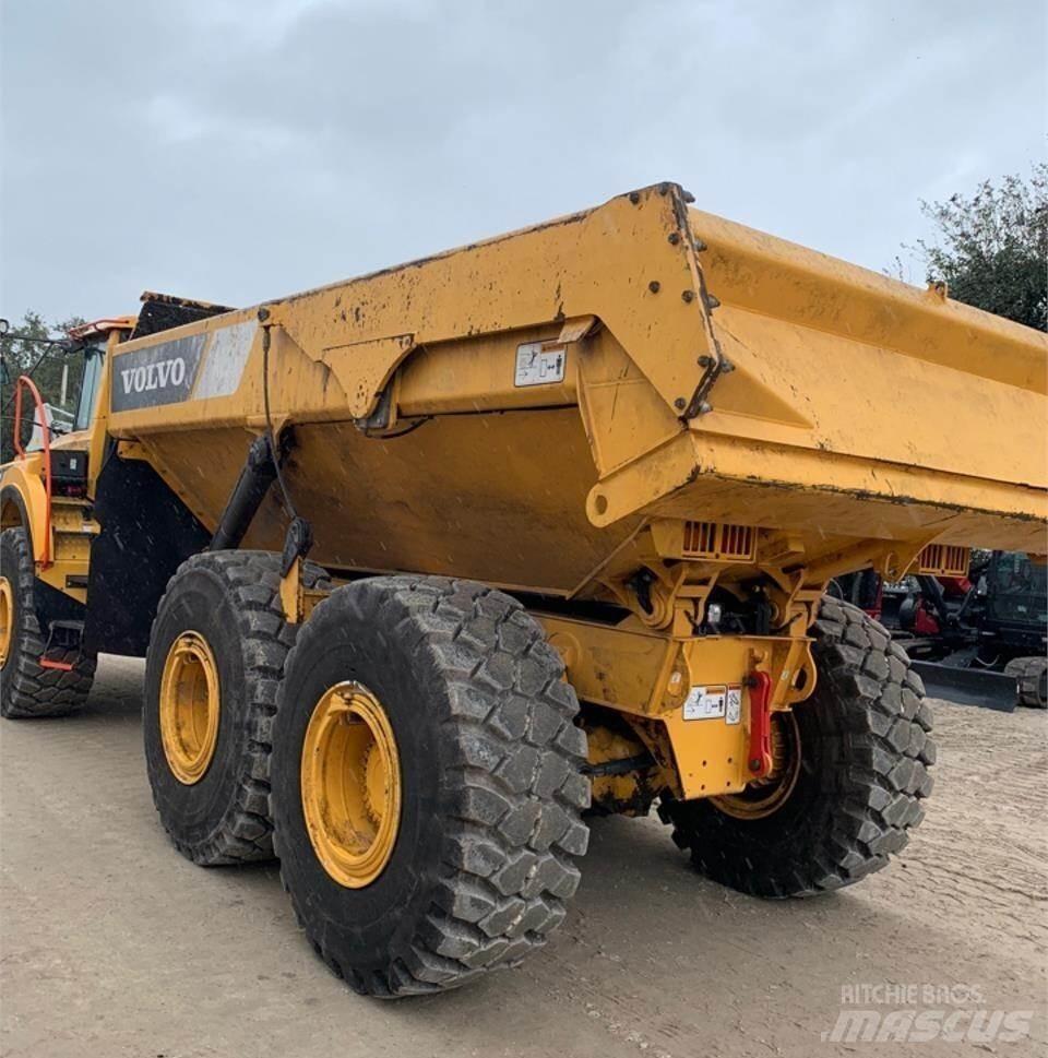 Volvo A25G Belden kirma kaya kamyonu