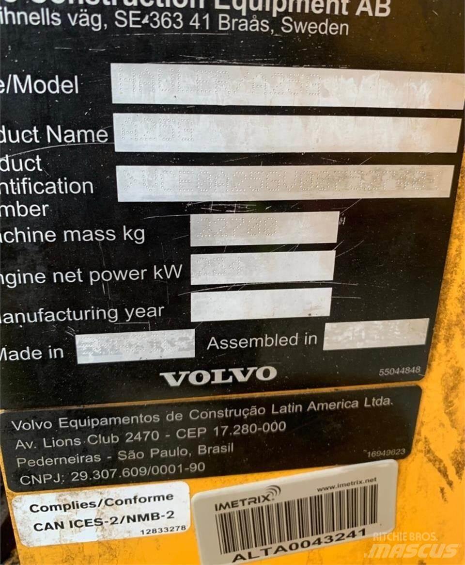 Volvo A25G Belden kirma kaya kamyonu