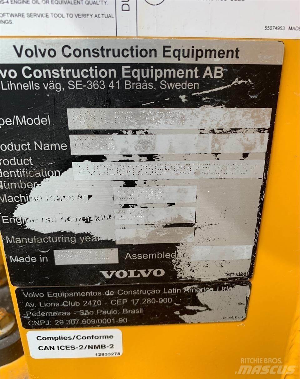 Volvo A25G Belden kirma kaya kamyonu
